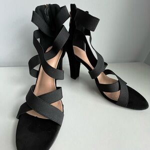 Elegant Stretchy Black Strappy Heels